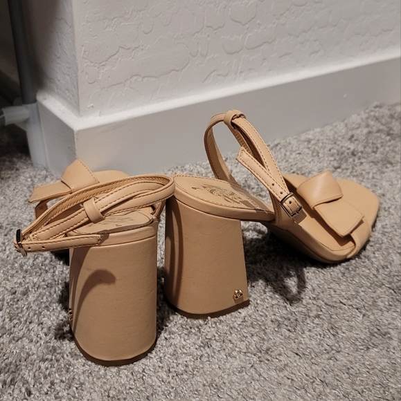 SAM & LIBBY Nude Open Toe Strappy Chunky Heels - Picture 3 of 5